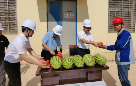 圖片1 圖片1